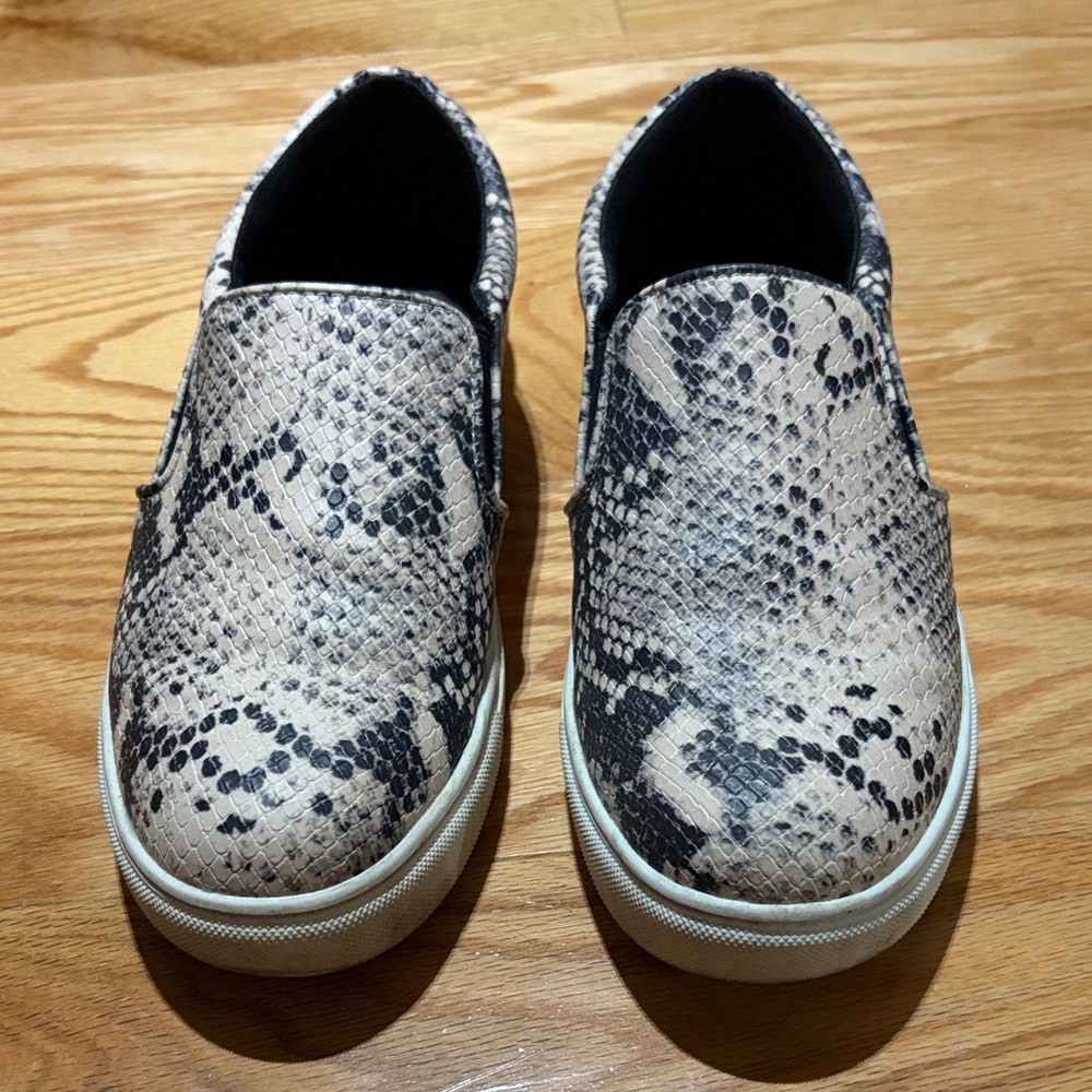 a new day Snakeskin Slip-On Loafers - Black and Cream